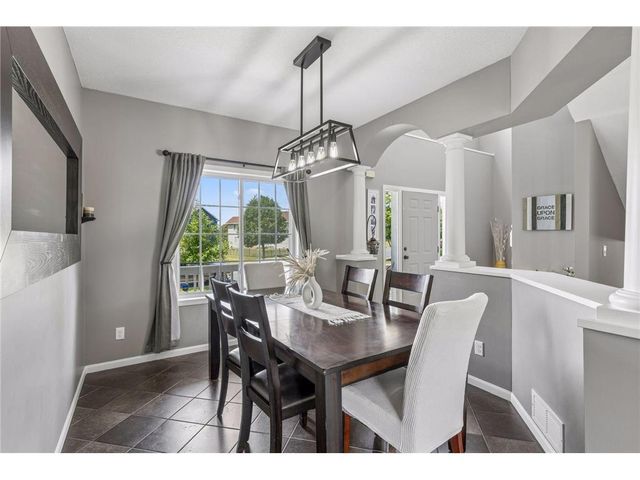 624 Dundee Avenue, River Falls, WI 54022
