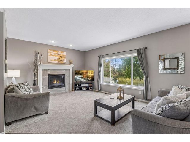 624 Dundee Avenue, River Falls, WI 54022