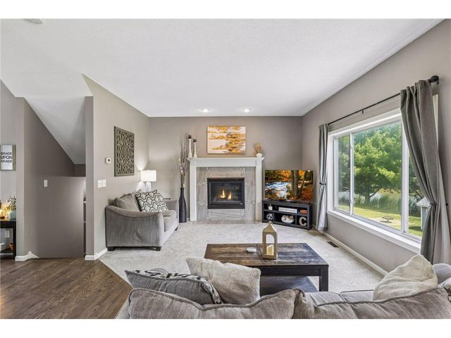 624 Dundee Avenue, River Falls, WI 54022
