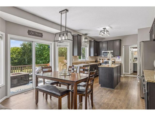 624 Dundee Avenue, River Falls, WI 54022