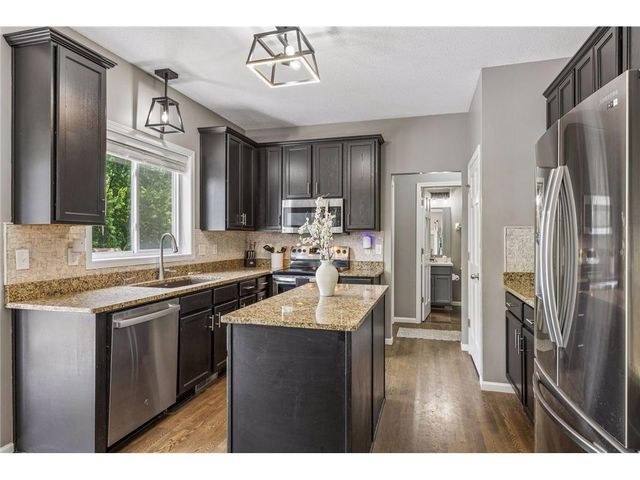 624 Dundee Avenue, River Falls, WI 54022