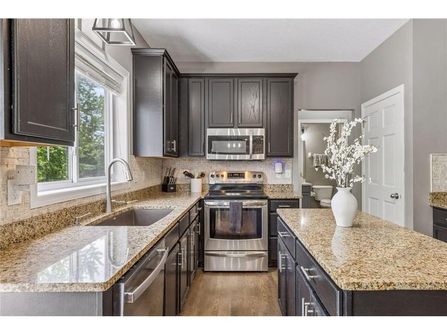 624 Dundee Avenue, River Falls, WI 54022