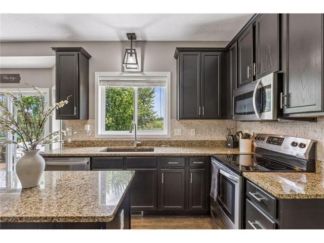 624 Dundee Avenue, River Falls, WI 54022