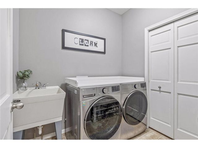 624 Dundee Avenue, River Falls, WI 54022