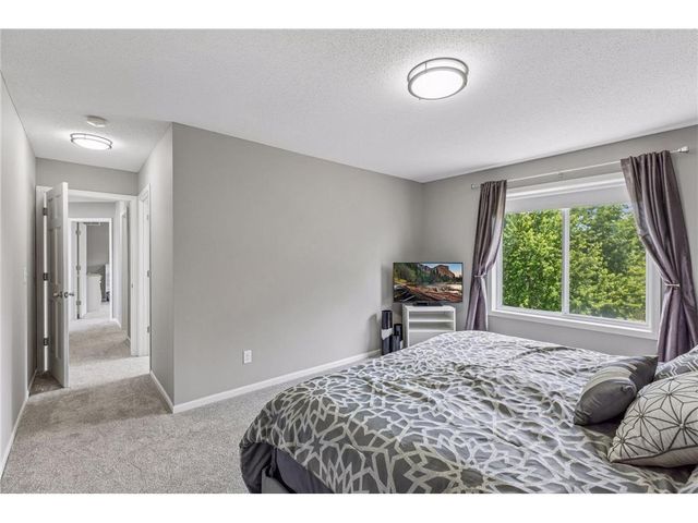 624 Dundee Avenue, River Falls, WI 54022