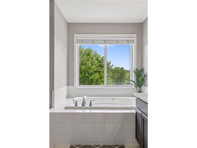 624 Dundee Avenue, River Falls, WI 54022