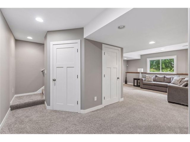 624 Dundee Avenue, River Falls, WI 54022