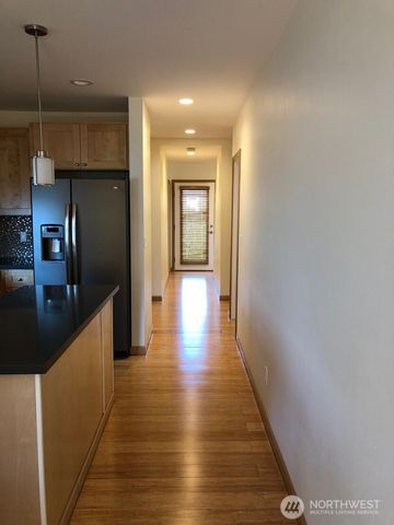 7447 Corliss Avenue N, Seattle, WA 98103