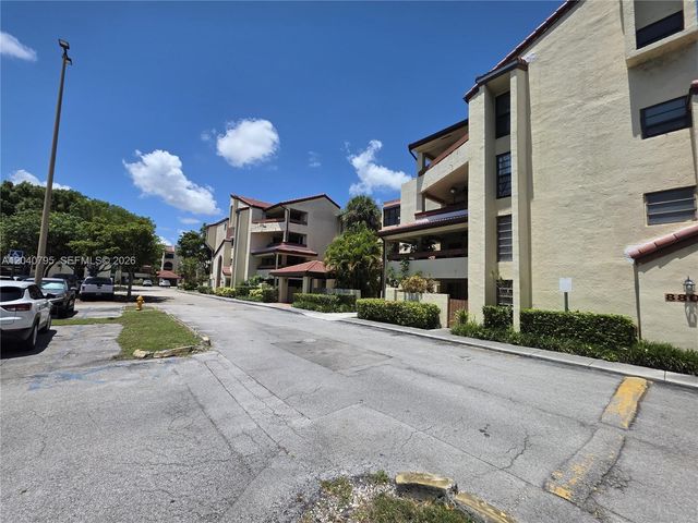 8800 SW 123rd Ct J105, Miami, FL 33186
