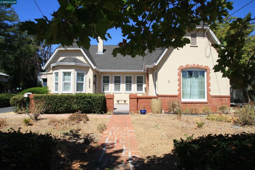 Image 1 of property listing at 2825 Concord Blvd, Concord, CA 94519