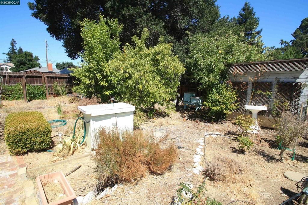 Image 10 of property listing at 2825 Concord Blvd, Concord, CA 94519