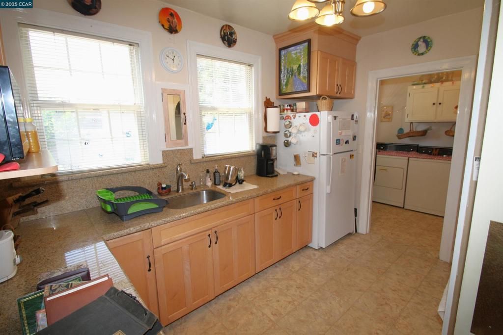 Image 20 of property listing at 2825 Concord Blvd, Concord, CA 94519