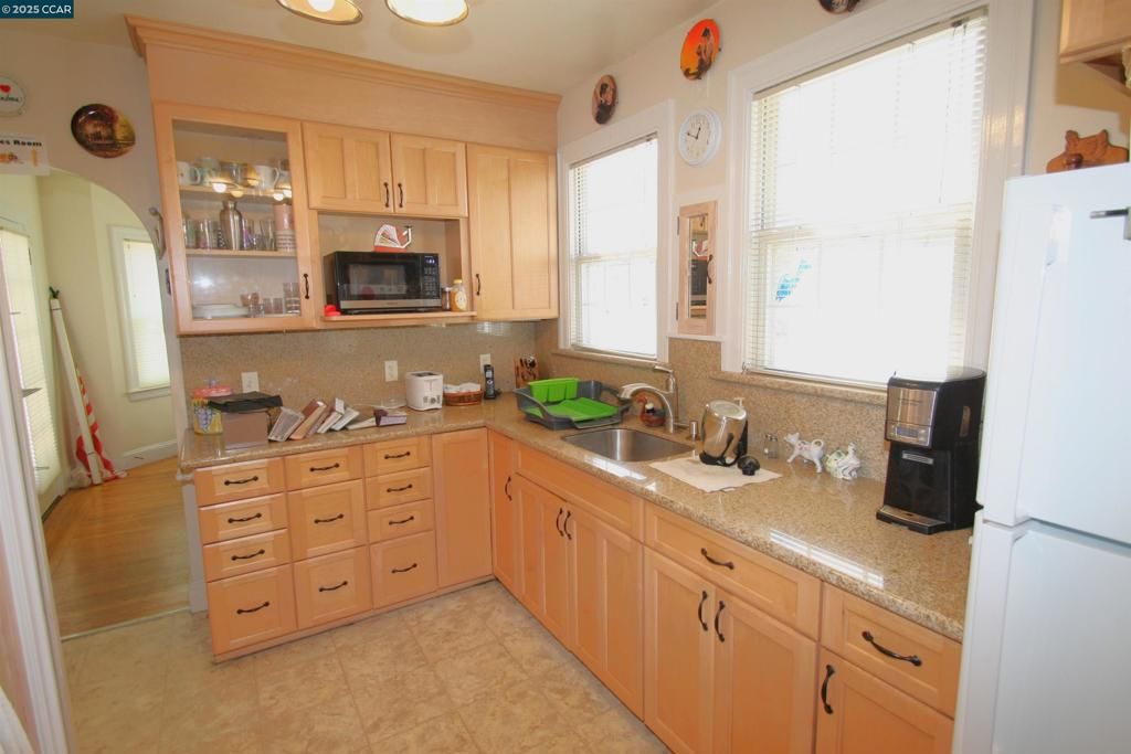 Image 23 of property listing at 2825 Concord Blvd, Concord, CA 94519