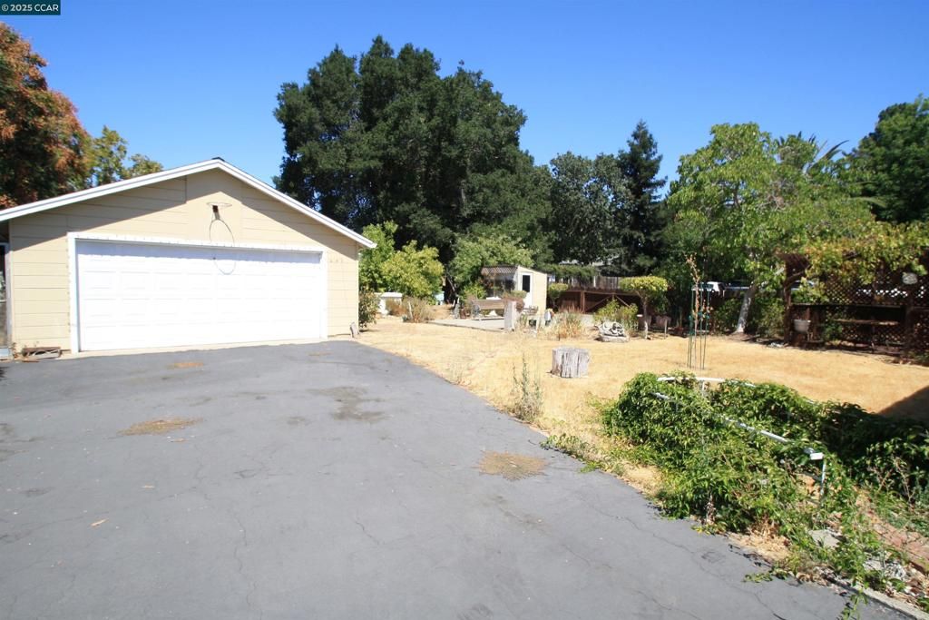 Image 5 of property listing at 2825 Concord Blvd, Concord, CA 94519