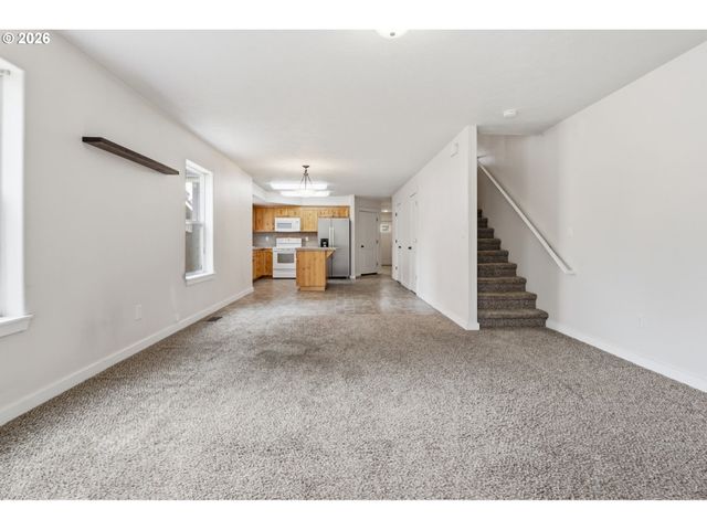 581 Se 204TH Pl, Gresham, OR 97030