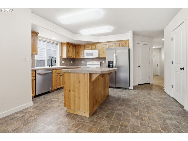 581 Se 204TH Pl, Gresham, OR 97030