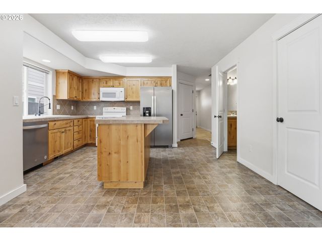 581 Se 204TH Pl, Gresham, OR 97030