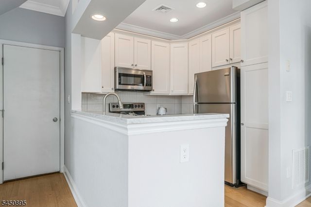 1 Teal Ln, Bedminster Twp., NJ 07921