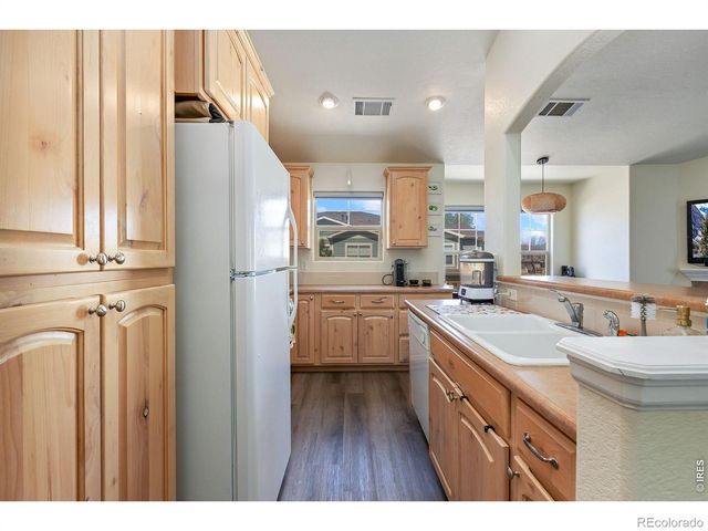 5775 29th Street 811, Greeley, CO 80634