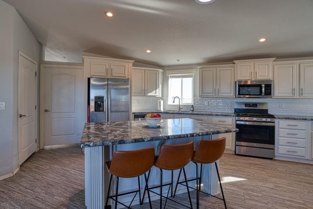 400 Peacock Road, Estancia, NM 87016