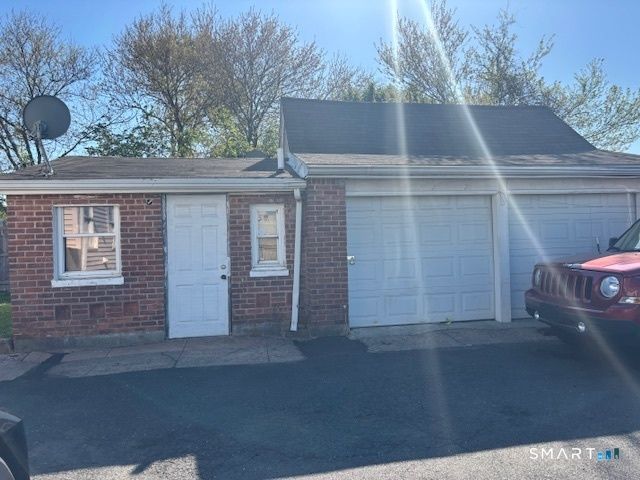142 Front Avenue, West Haven, CT 06516