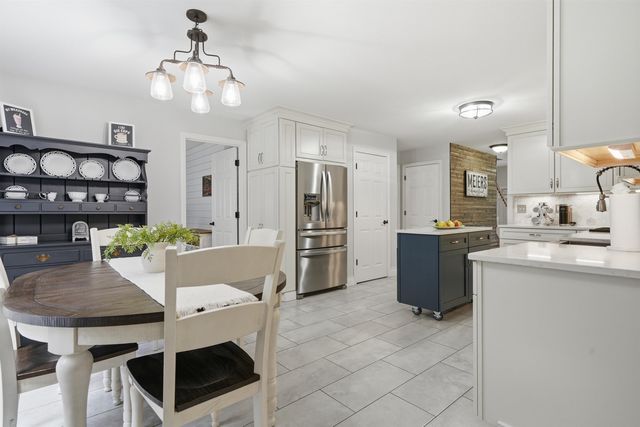 165 South Ridge Drive, Manchester, NH 03109