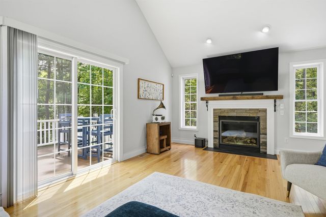 165 South Ridge Drive, Manchester, NH 03109