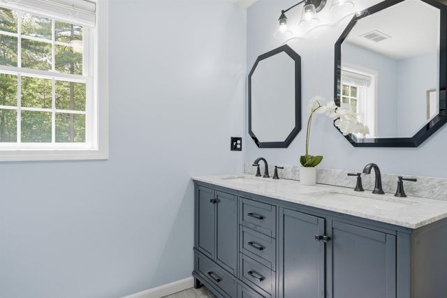 165 South Ridge Drive, Manchester, NH 03109