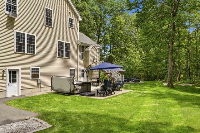 165 South Ridge Drive, Manchester, NH 03109