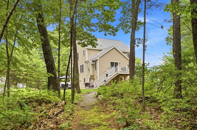 165 South Ridge Drive, Manchester, NH 03109