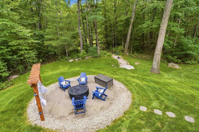 165 South Ridge Drive, Manchester, NH 03109