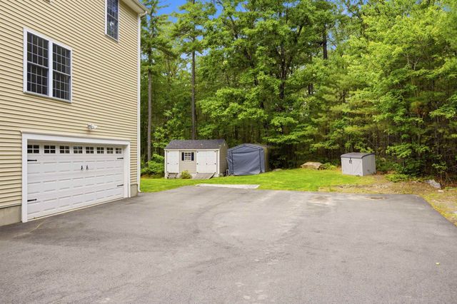 165 South Ridge Drive, Manchester, NH 03109