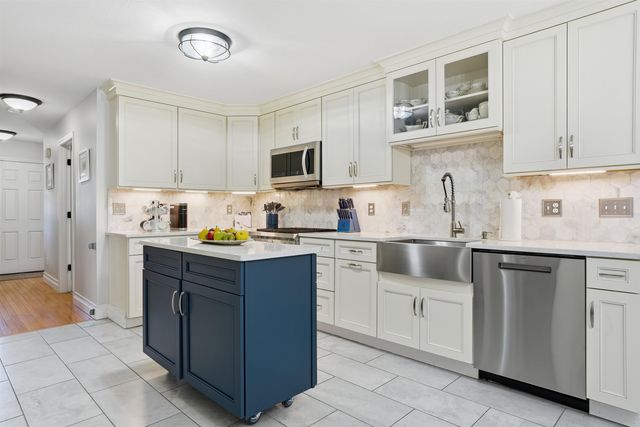 165 South Ridge Drive, Manchester, NH 03109