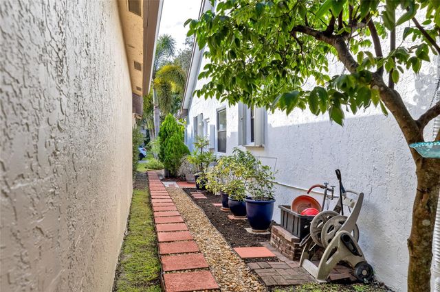 2460 Fiddleleaf Avenue, Coconut Creek, FL 33063