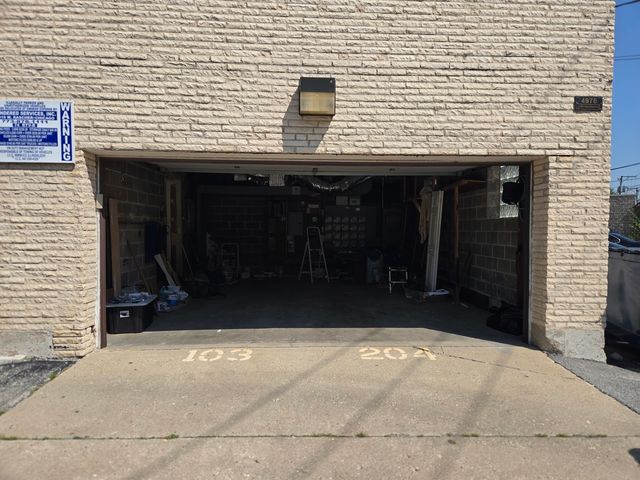 4976 N MILWAUKEE Avenue 103, Chicago, IL 60630