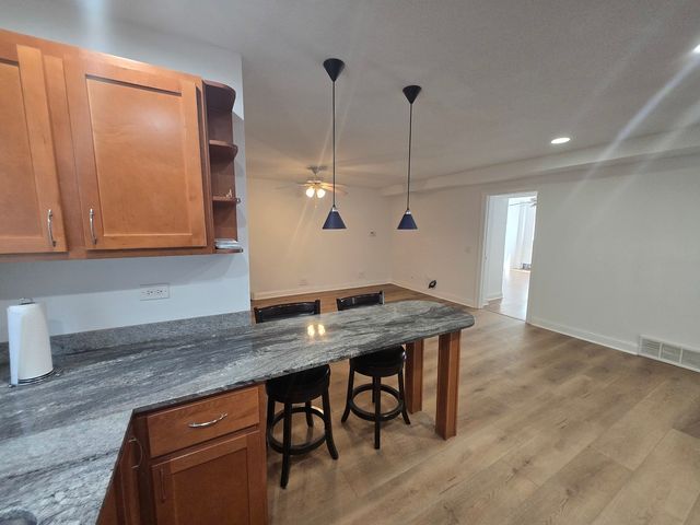 4976 N MILWAUKEE Avenue 103, Chicago, IL 60630