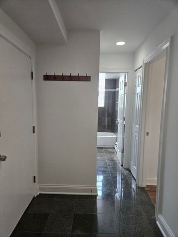 4976 N MILWAUKEE Avenue 103, Chicago, IL 60630