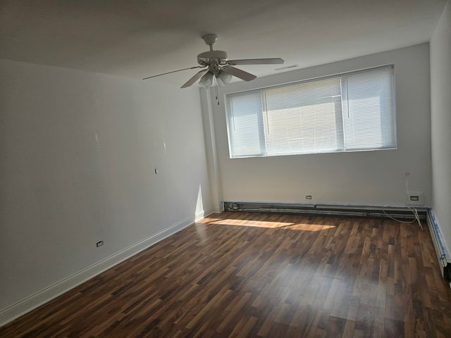 4976 N MILWAUKEE Avenue 103, Chicago, IL 60630
