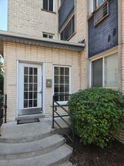 4976 N MILWAUKEE Avenue 103, Chicago, IL 60630