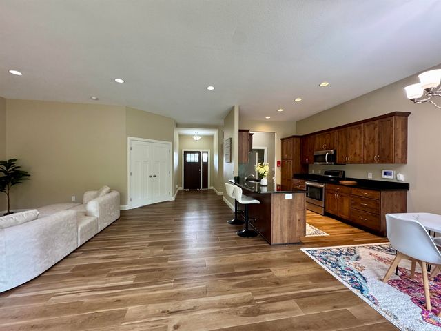 1617 SE Valley Bluffs Dr, Minot, ND 58701