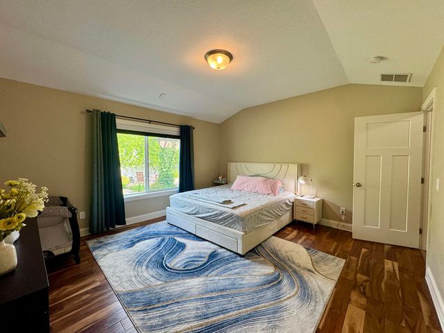 1617 SE Valley Bluffs Dr, Minot, ND 58701