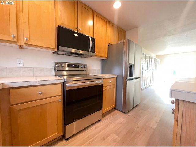 6103 Ne 34TH St, Vancouver, WA 98661