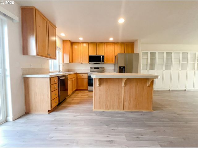 6103 Ne 34TH St, Vancouver, WA 98661