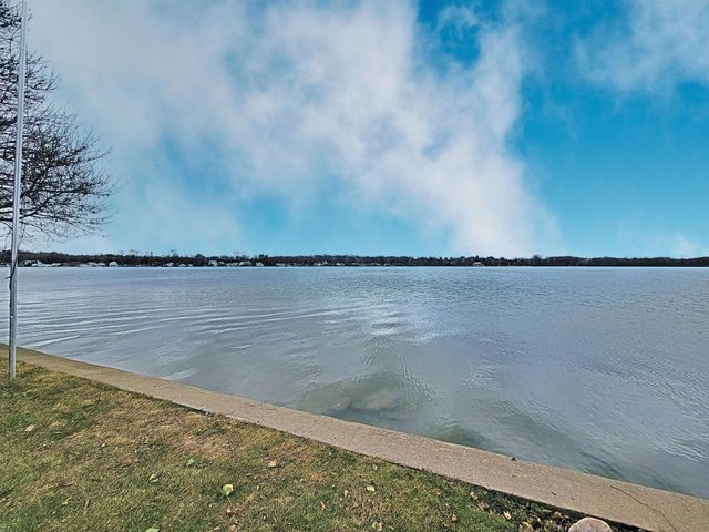 10696 N Grove Road, Milford, IN 46542