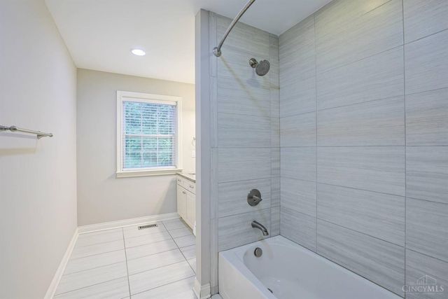 5349 Grand Vista Court, Cincinnati, OH 45227
