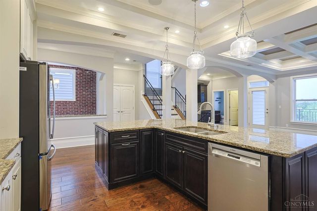 5349 Grand Vista Court, Cincinnati, OH 45227