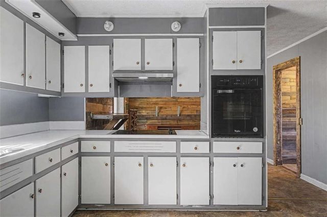 215 Parkway Drive, Adairsville, GA 30103