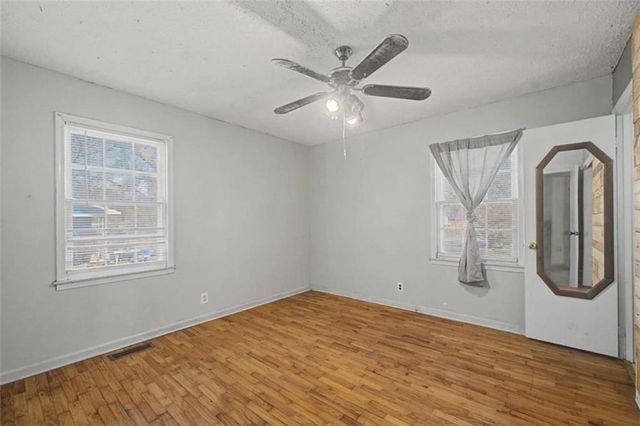 215 Parkway Drive, Adairsville, GA 30103