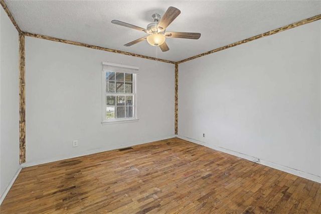 215 Parkway Drive, Adairsville, GA 30103