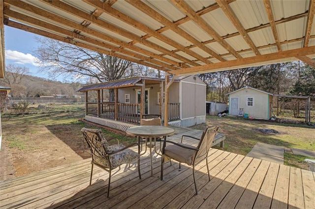 215 Parkway Drive, Adairsville, GA 30103